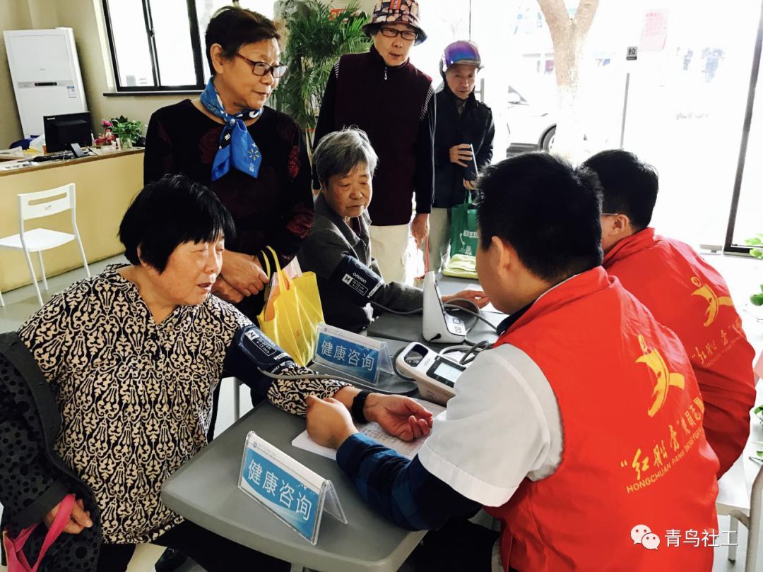 南湖區老年活動中心“敬老月”活動精彩紛呈，融合社會經濟咨詢服務暖人心